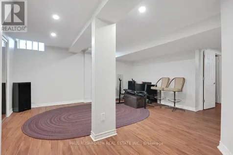 90 Acklam Terrace Ottawa ON K2K 2J1
