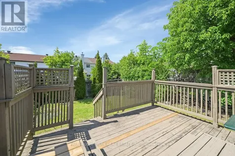 90 Acklam Terrace Ottawa ON K2K 2J1