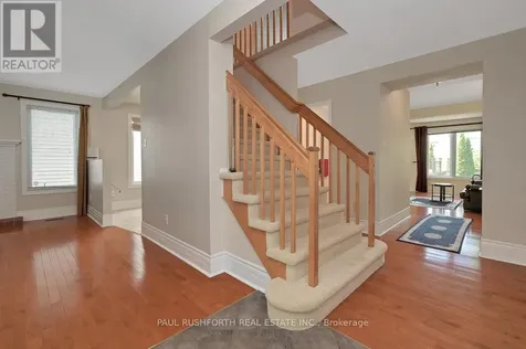 90 Acklam Terrace Ottawa ON K2K 2J1