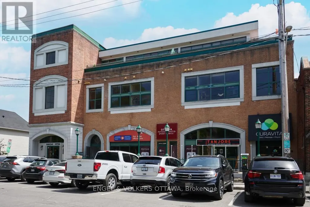 108 Third Avenue Ottawa ON K1S 2J8