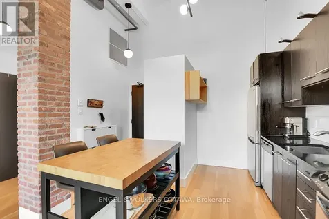 108 Third Avenue Ottawa ON K1S 2J8