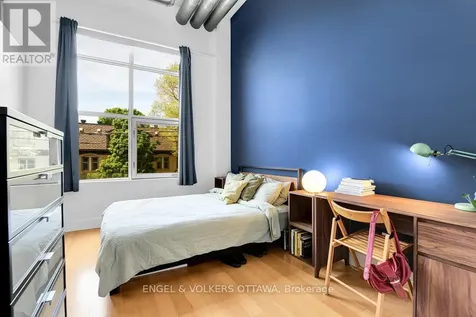 108 Third Avenue Ottawa ON K1S 2J8