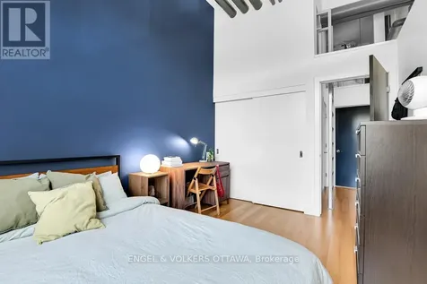 108 Third Avenue Ottawa ON K1S 2J8