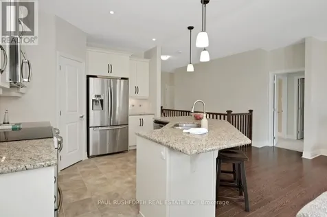 116 Elfin Grove Ottawa ON K2V 0B9