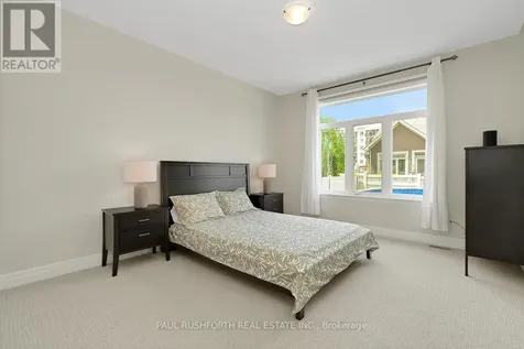 116 Elfin Grove Ottawa ON K2V 0B9