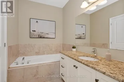 116 Elfin Grove Ottawa ON K2V 0B9