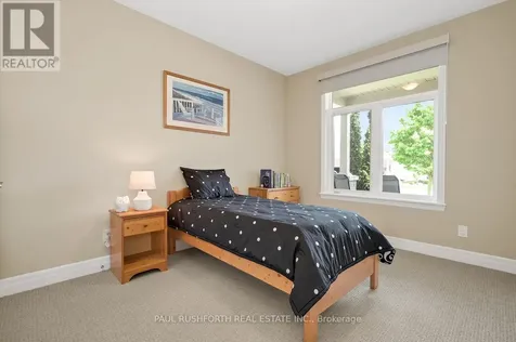 116 Elfin Grove Ottawa ON K2V 0B9