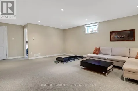 116 Elfin Grove Ottawa ON K2V 0B9