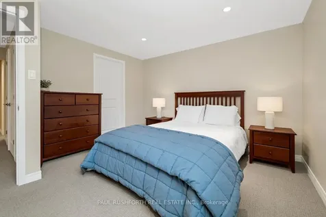 116 Elfin Grove Ottawa ON K2V 0B9