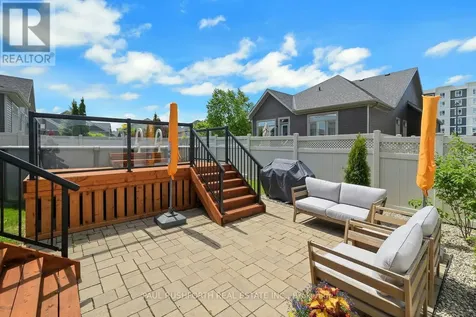 116 Elfin Grove Ottawa ON K2V 0B9