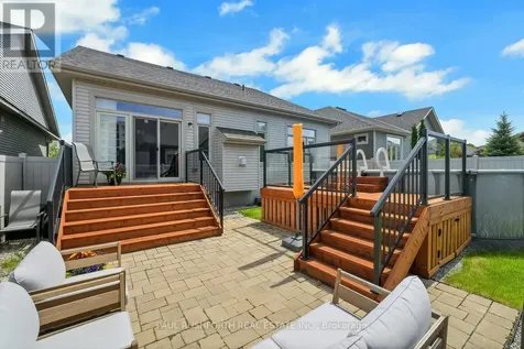116 Elfin Grove Ottawa ON K2V 0B9