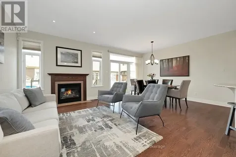 116 Elfin Grove Ottawa ON K2V 0B9