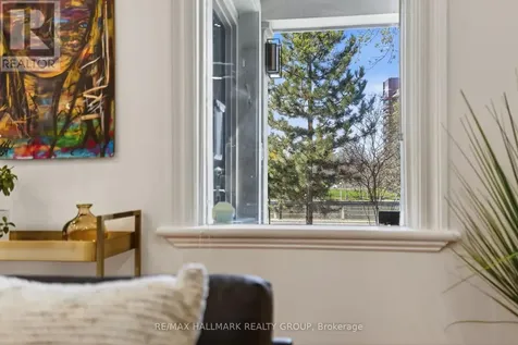 425 Echo Drive Ottawa ON K1S 1N6