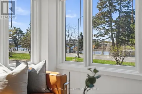 425 Echo Drive Ottawa ON K1S 1N6