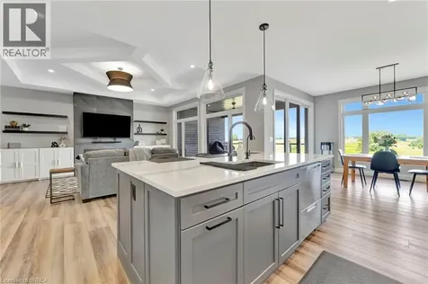 14 Hudson Drive Brantford ON N3T 5L7