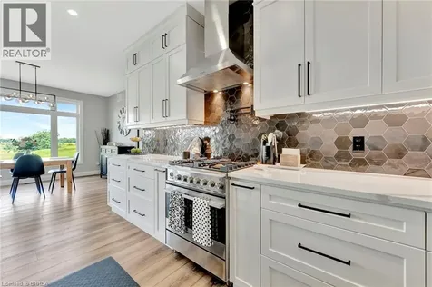 14 Hudson Drive Brantford ON N3T 5L7