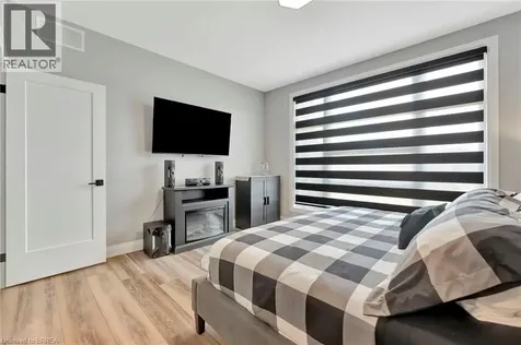 14 Hudson Drive Brantford ON N3T 5L7