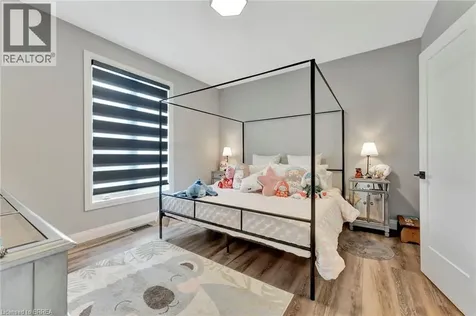 14 Hudson Drive Brantford ON N3T 5L7