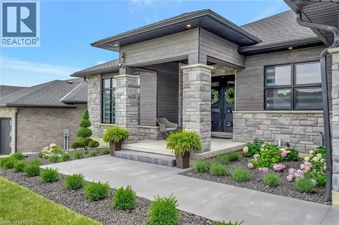 14 Hudson Drive Brantford ON N3T 5L7
