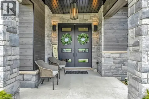 14 Hudson Drive Brantford ON N3T 5L7