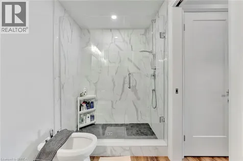 14 Hudson Drive Brantford ON N3T 5L7