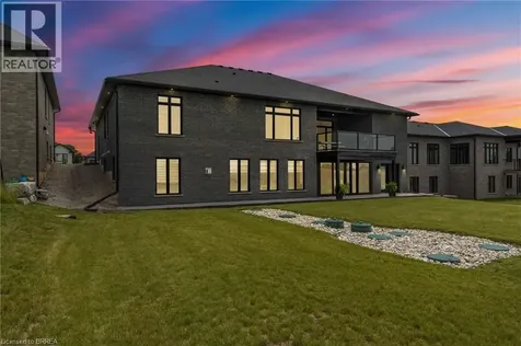 14 Hudson Drive Brantford ON N3T 5L7