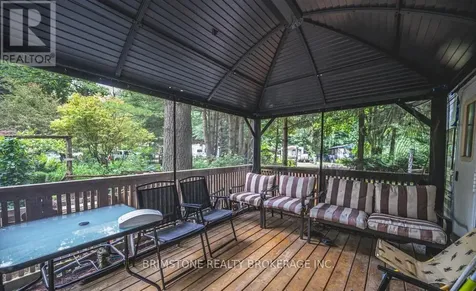 5216 County 90 Road Springwater ON L0M 1T2