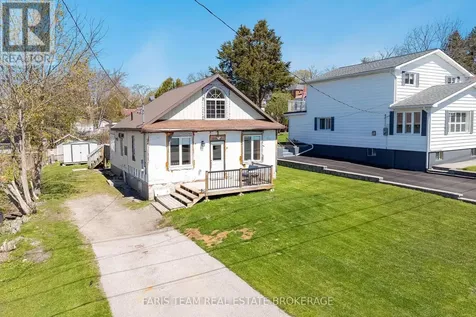5 Scott Street Penetanguishene ON L9M 1N1