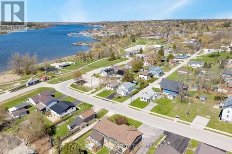 5 Scott Street Penetanguishene ON L9M 1N1
