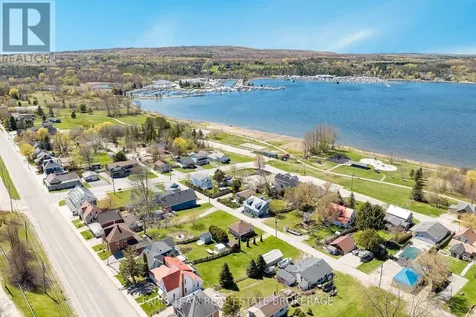 5 Scott Street Penetanguishene ON L9M 1N1