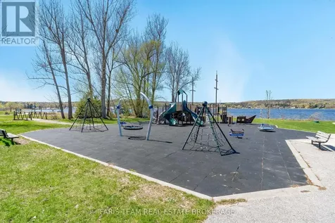 5 Scott Street Penetanguishene ON L9M 1N1