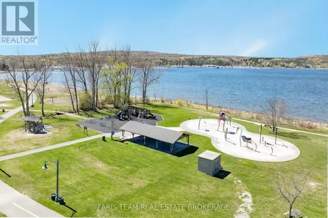 5 Scott Street Penetanguishene ON L9M 1N1