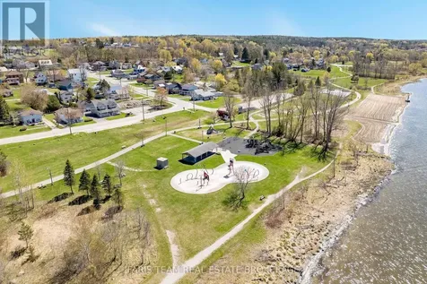 5 Scott Street Penetanguishene ON L9M 1N1