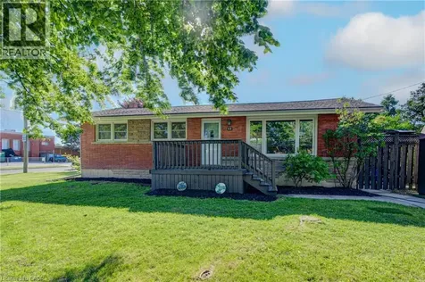 68 Kingslea Drive Hamilton ON L8T 4A3