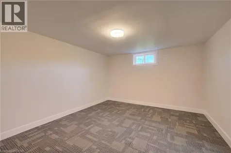 68 Kingslea Drive Hamilton ON L8T 4A3