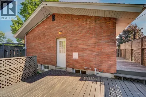 68 Kingslea Drive Hamilton ON L8T 4A3