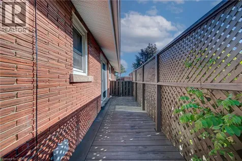 68 Kingslea Drive Hamilton ON L8T 4A3