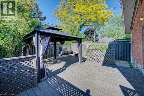 68 Kingslea Drive Hamilton ON L8T 4A3