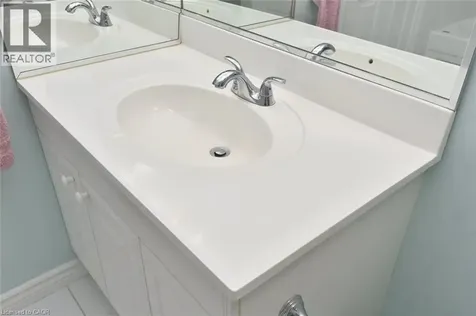 60 Rice Avenue Hamilton ON L9C 7S3