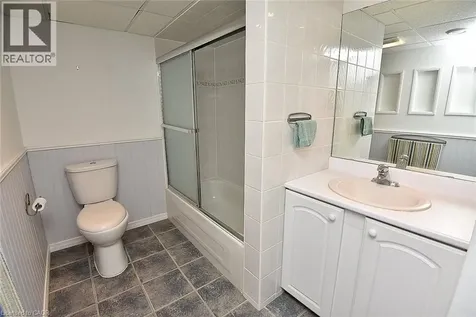60 Rice Avenue Hamilton ON L9C 7S3