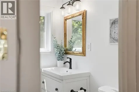 14 Cumberland Avenue Hamilton ON L8M 1Y7