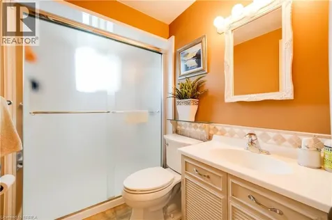 60 Woodlawn Avenue Brantford ON N3V 1B3