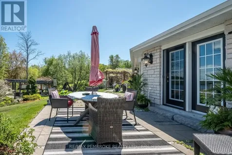 11 Fairway Drive Petawawa ON K8A 8N2