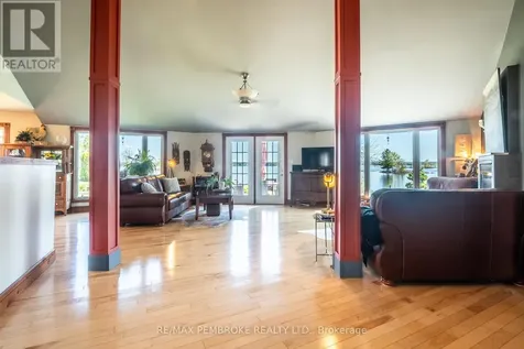 11 Fairway Drive Petawawa ON K8A 8N2