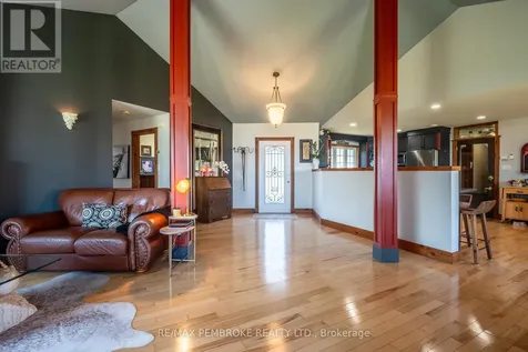 11 Fairway Drive Petawawa ON K8A 8N2