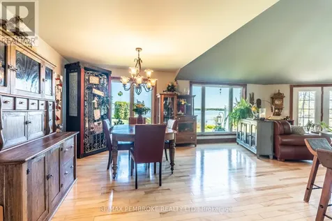 11 Fairway Drive Petawawa ON K8A 8N2