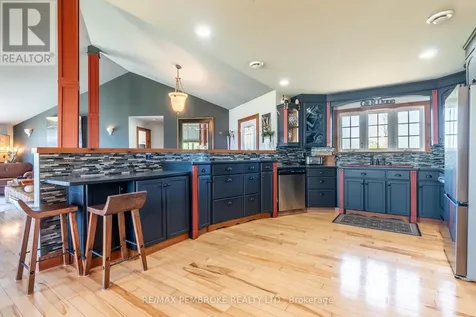 11 Fairway Drive Petawawa ON K8A 8N2
