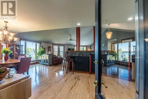 11 Fairway Drive Petawawa ON K8A 8N2