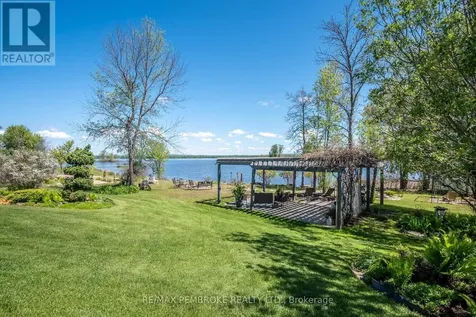 11 Fairway Drive Petawawa ON K8A 8N2