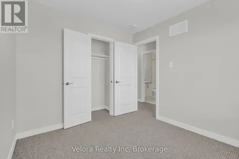 118 Venasque Ottawa ON K4A 5M2